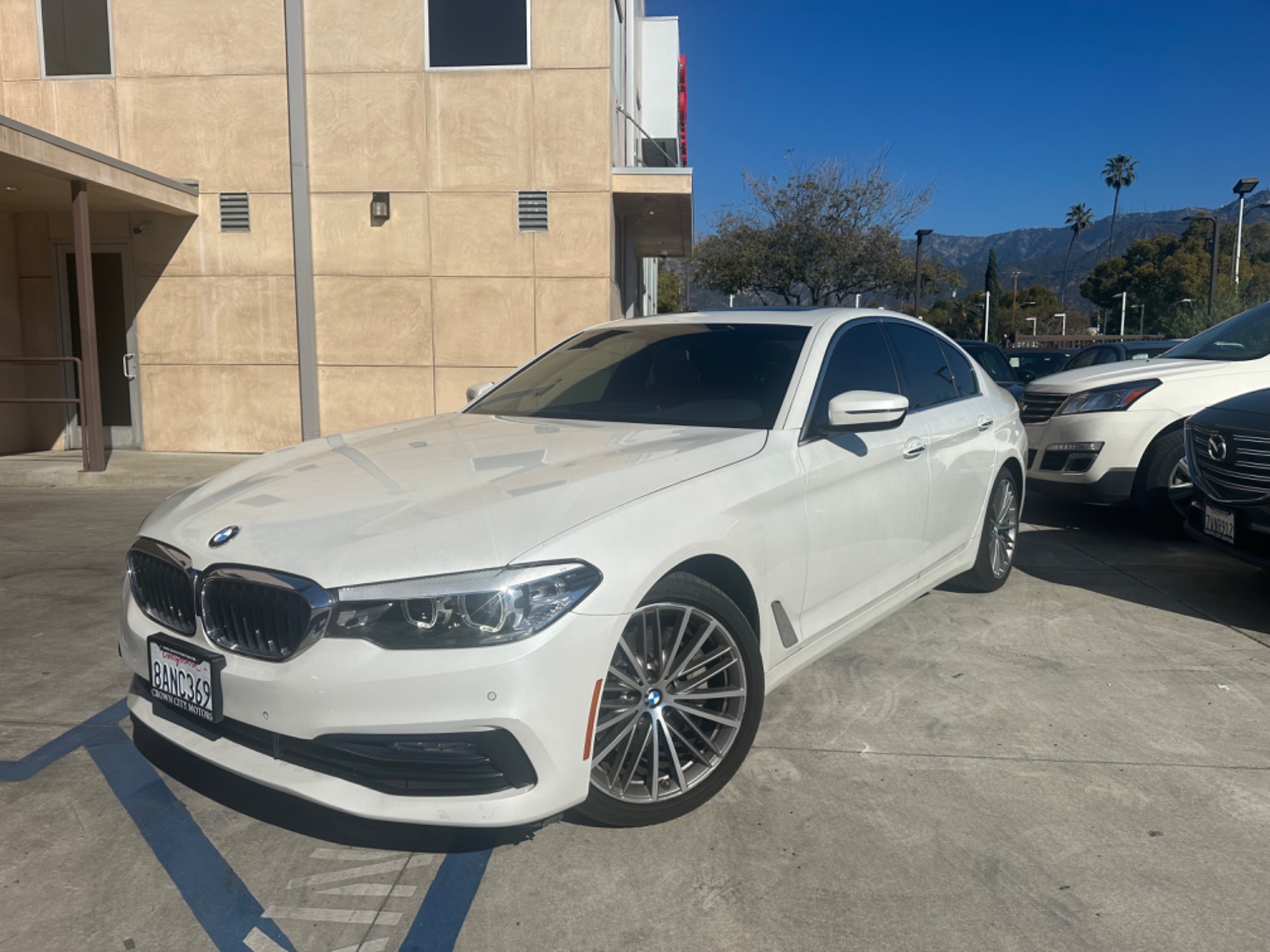 photo of 2018 BMW 5-Series 530i